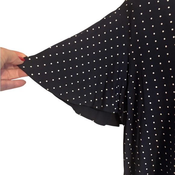 Ralph Lauren Navy /White Polka Dot V-Neck Top PLUS: 2X #N - Picture 4 of 7